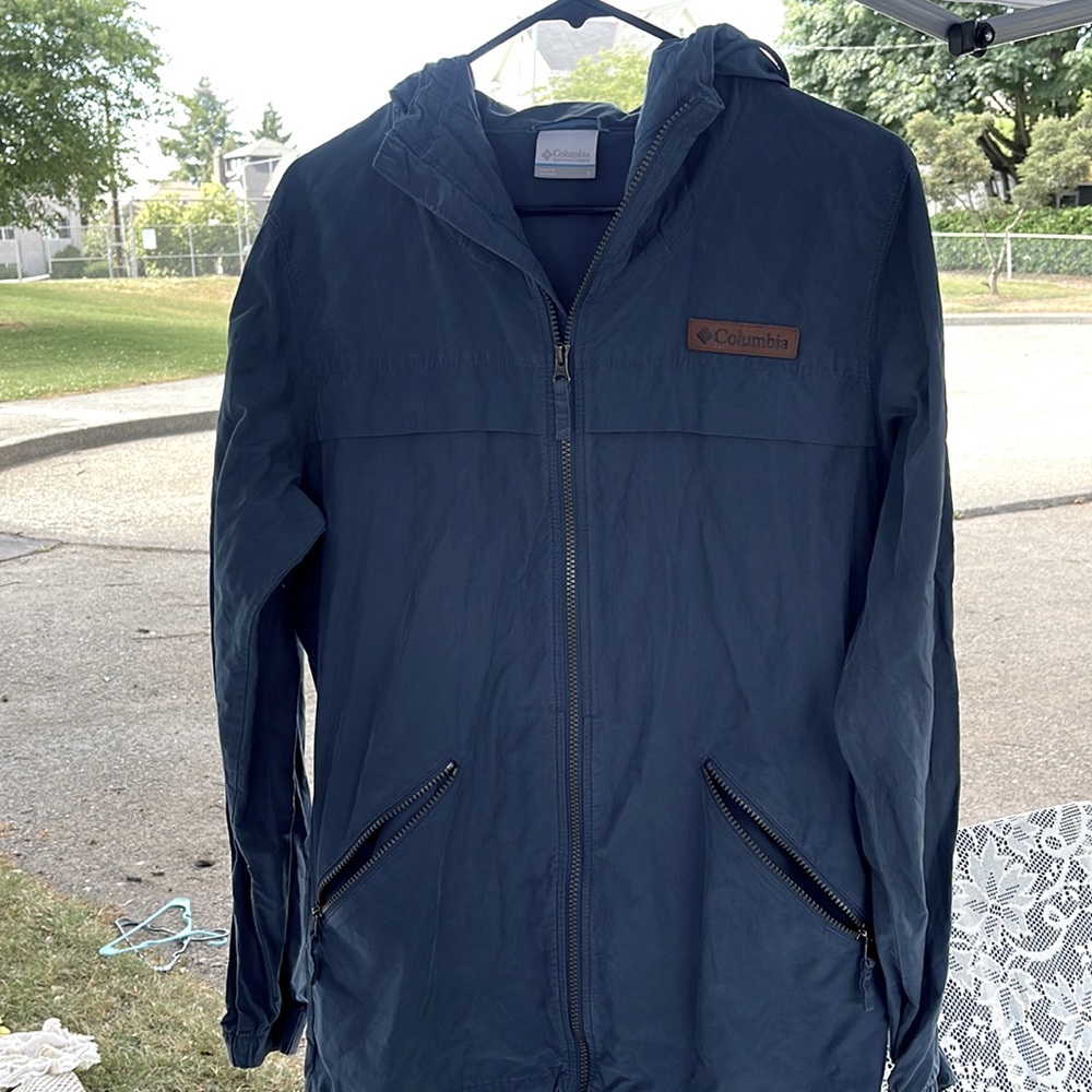 Columbia Womens Summer Coat Lightly Used.